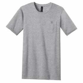 DISTRICT YOUNG MENS Tee w/ Pocket